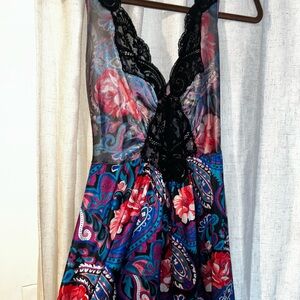 Olga Multicolor Patterned Garment